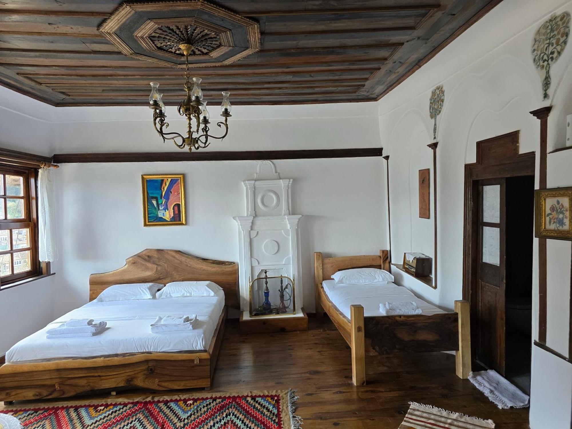 Hotel Ansel Берат Екстериор снимка