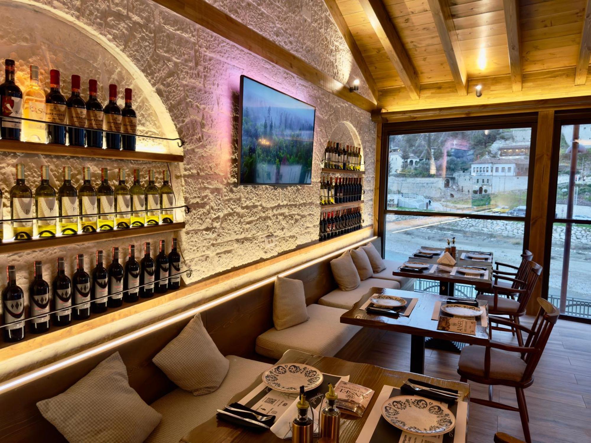 Hotel Ansel Берат Екстериор снимка