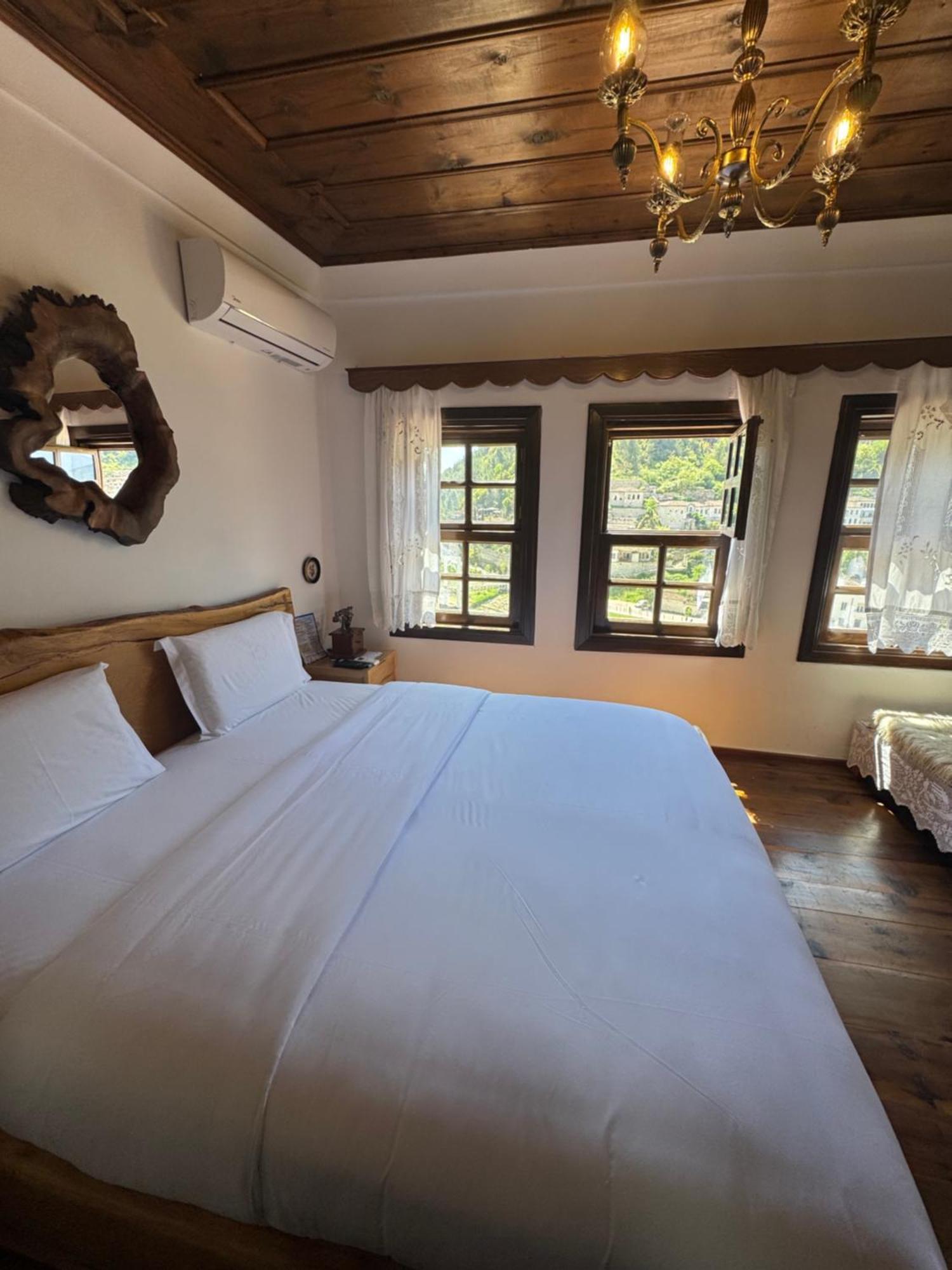 Hotel Ansel Берат Екстериор снимка