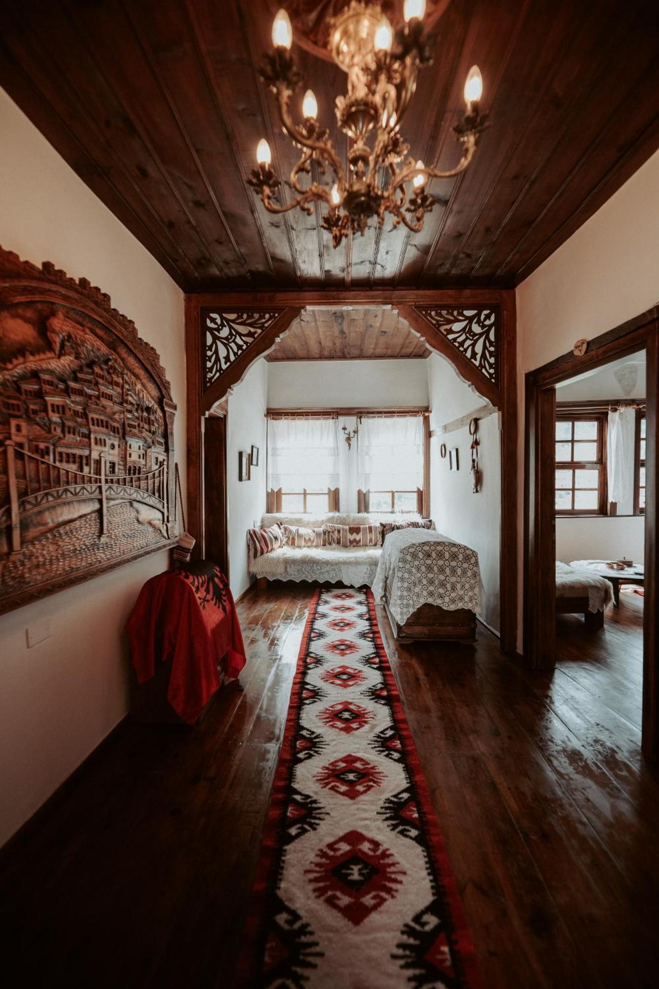 Hotel Ansel Берат Екстериор снимка