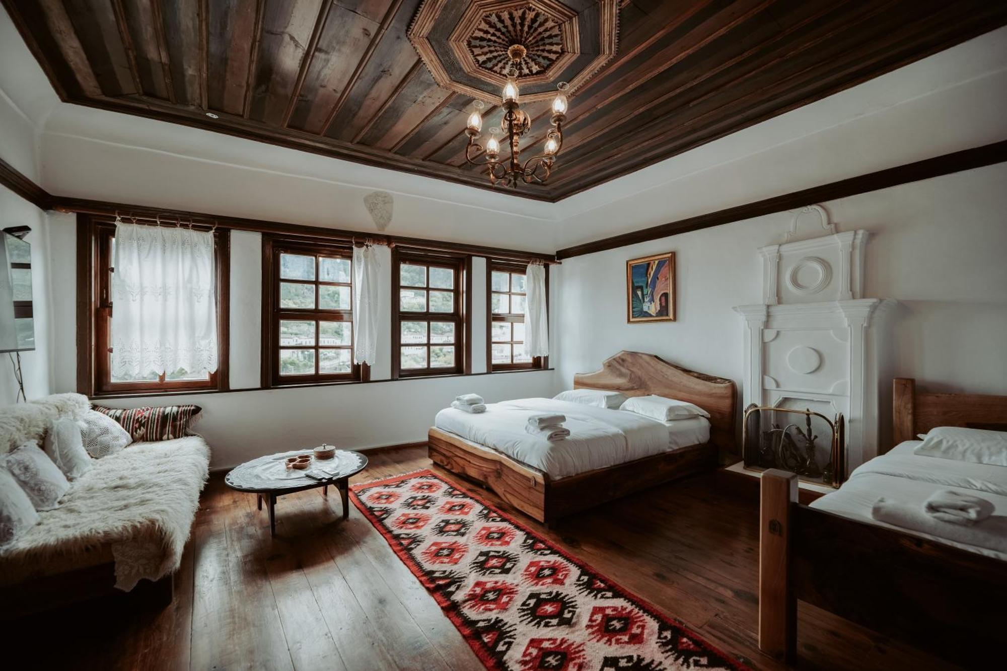 Hotel Ansel Берат Екстериор снимка